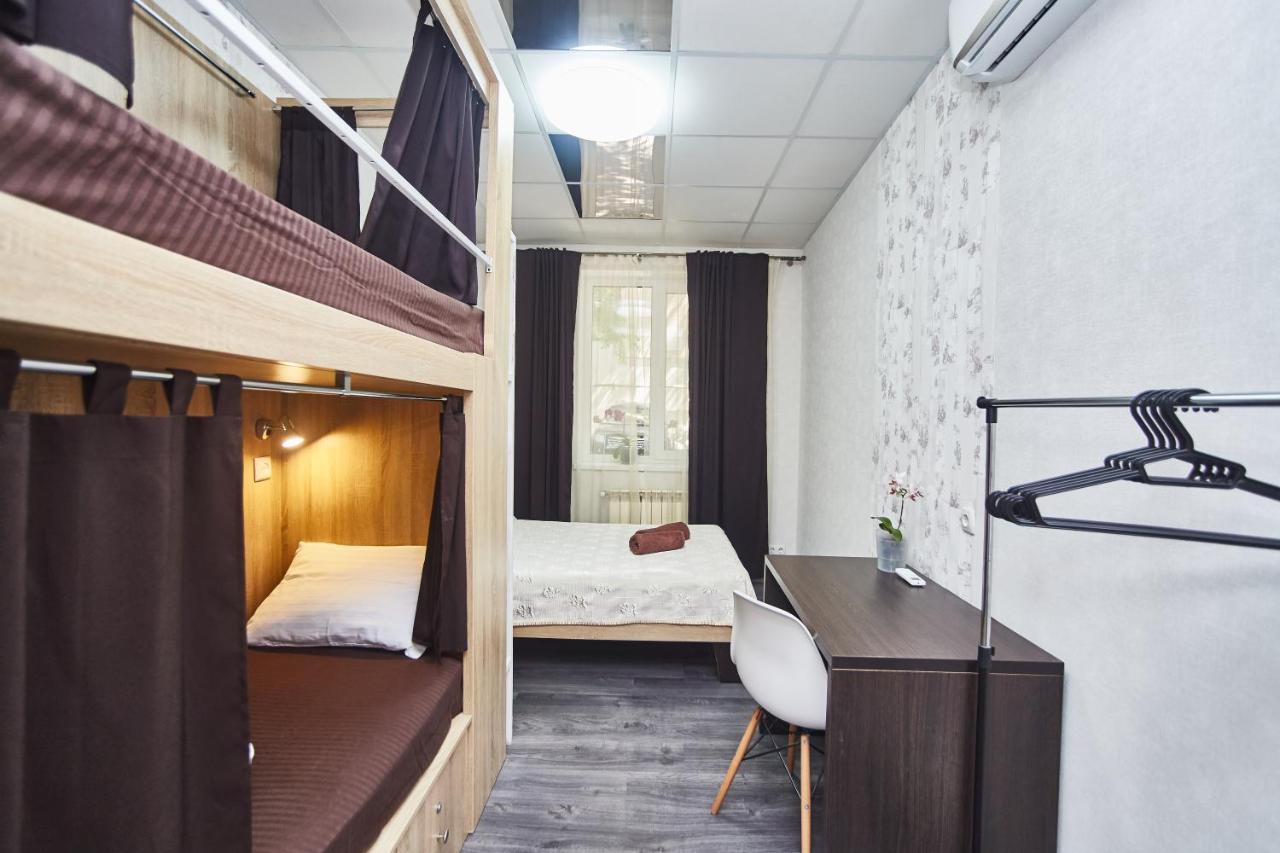 Old Courtyard Hostel 敖德萨 外观 照片