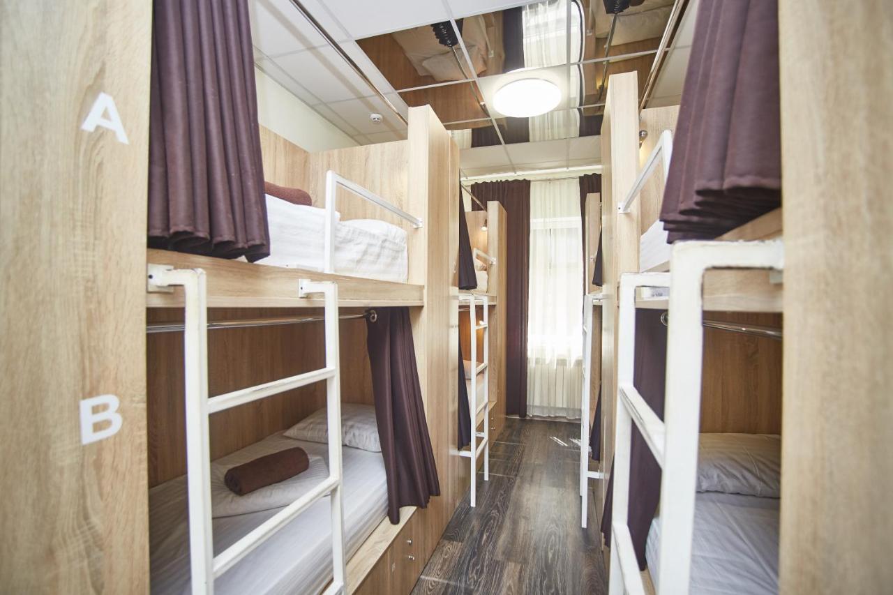 Old Courtyard Hostel 敖德萨 外观 照片