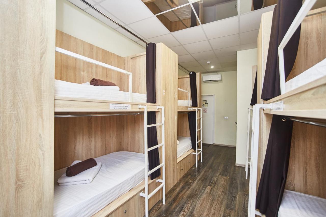 Old Courtyard Hostel 敖德萨 外观 照片