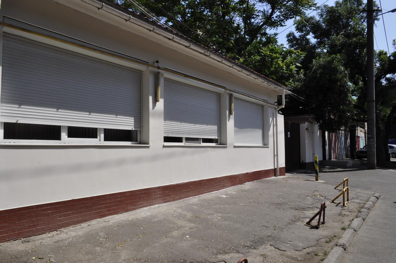 Old Courtyard Hostel 敖德萨 外观 照片