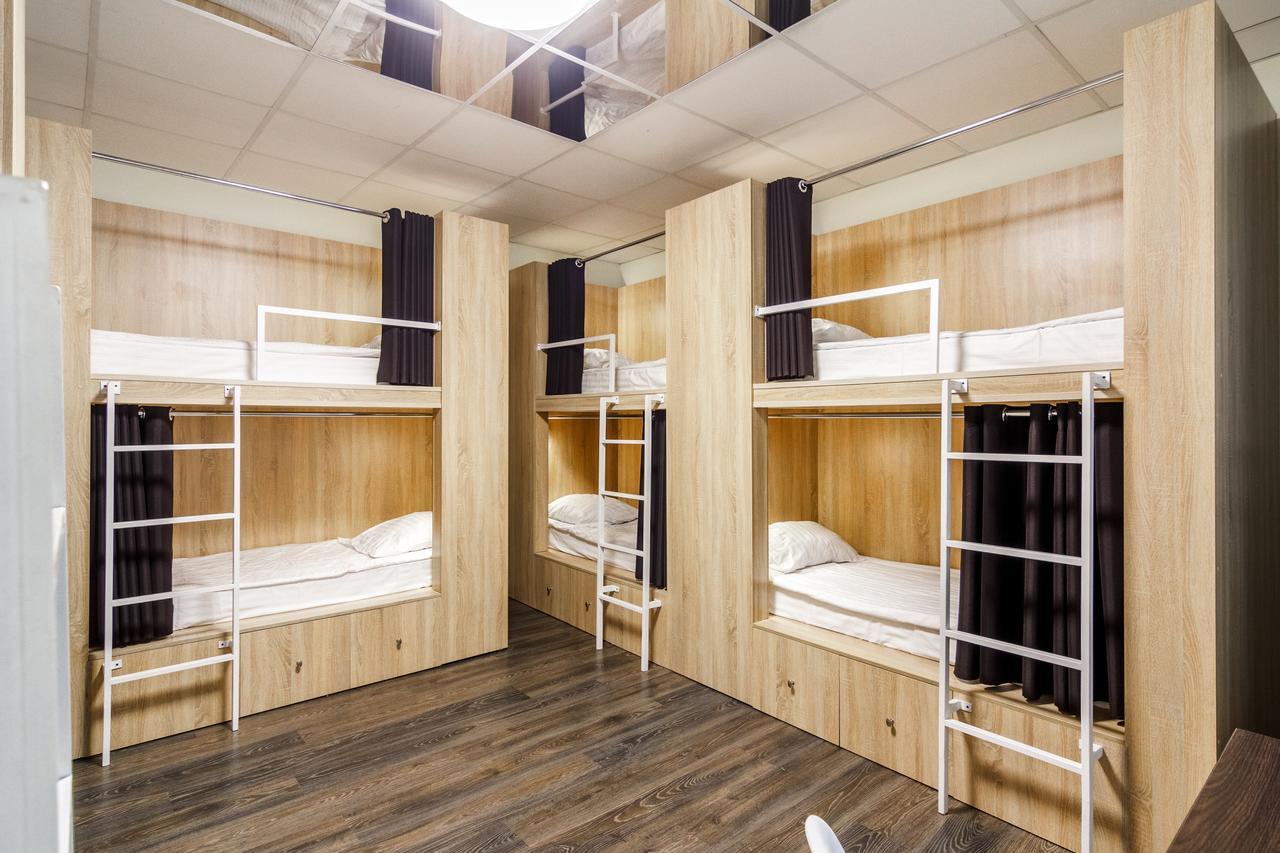 Old Courtyard Hostel 敖德萨 外观 照片